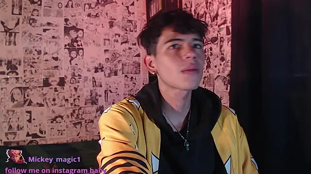 Snapshot of Mickey_Magic chatting on December 2025 09:54:02 PM Mickey Magic online show from December 2025 09:54:02 PM