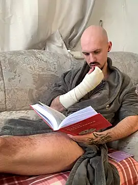 AssHunter4k online show from February 2025 10:01:02 AM