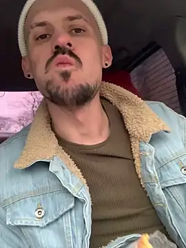 AssHunter4k online show from March 2025 06:13:02 AM