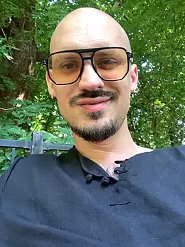 Snapshot of AssHunter4k chatting on June 2026 07:09:02 AM AssHunter4k online show from June 2026 07:09:02 AM