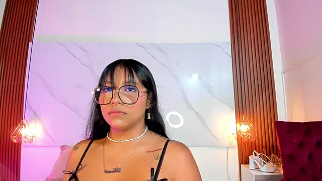 isabella zc online show from December 2025 07:22:01 PM