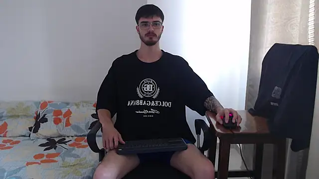 Aleex Miller online show from November 2025 10:03:02 PM