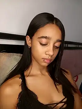 Zoe Sweett18 online show from April 2026 06:49:02 PM