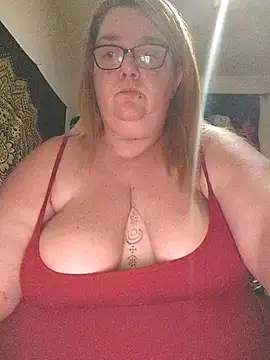 diosacurvy1984 online show from November 2025 10:51:01 PM