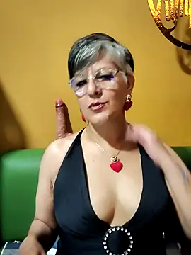 ilonna2025 online show from April 2026 10:15:01 PM