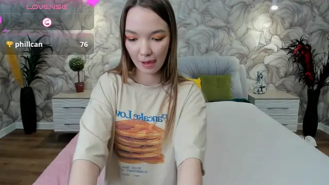 Snapshot of SusannJohnson chatting on March 2025 06:16:01 AM SusannJohnson online show from March 2025 06:16:01 AM