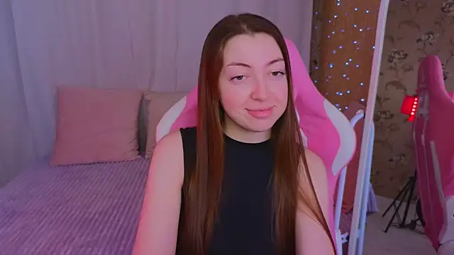 Ann moon   online show from March 2025 06:25:01 PM