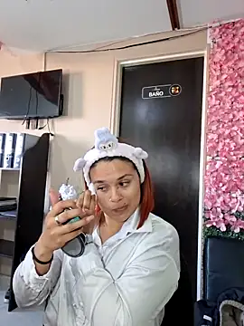 Sophie new25 online show from February 2026 01:11:02 PM