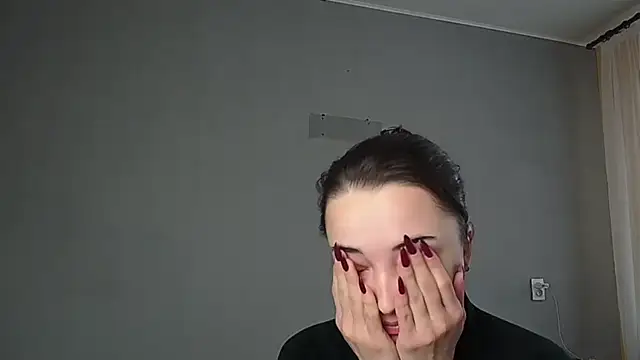 Eva Gloryy online show from February 2026 01:31:01 PM