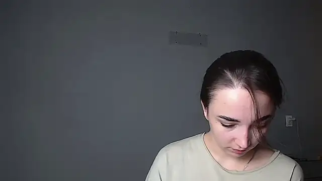 Eva Gloryy online show from March 2026 09:09:02 PM