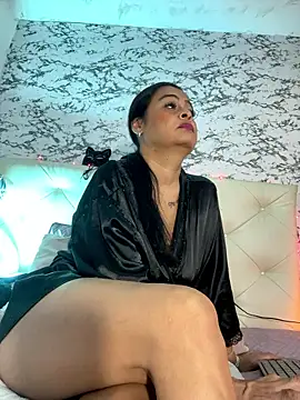 Snapshot of Lili__taylor chatting on January 2026 12:37:01 AM Lili taylor online show from January 2026 12:37:01 AM