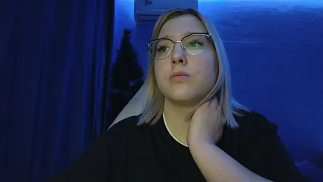 HotBrandyX online show from December 2025 10:52:02 AM