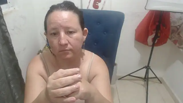 Snapshot of Yohis_Kiut25 chatting on July 2026 07:01:01 AM Yohis Kiut25 online show from July 2026 07:01:01 AM