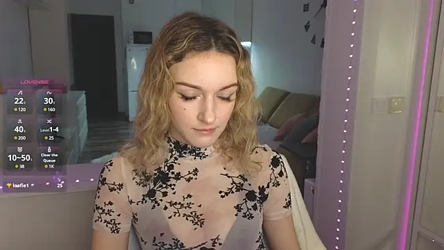 Snapshot of MargaretSweet1 chatting on February 2025 12:38:02 AM MargaretSweet1 online show from February 2025 12:38:02 AM