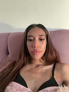 Snapshot of zoe_storm chatting on January 2025 11:22:02 PM zoe storm online show from January 2025 11:22:02 PM