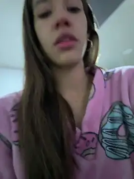 Snapshot of zoe_storm chatting on January 2025 02:43:02 AM zoe storm online show from January 2025 02:43:02 AM