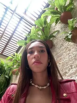 Snapshot of zoe_storm chatting on January 2025 08:32:02 PM zoe storm online show from January 2025 08:32:02 PM