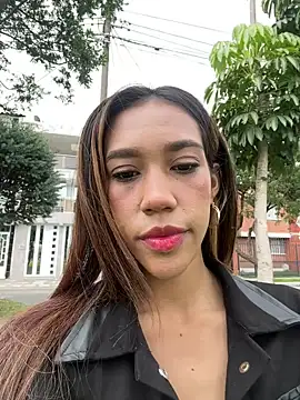 Snapshot of zoe_storm chatting on January 2025 04:51:02 PM zoe storm online show from January 2025 04:51:02 PM