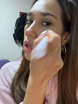 Snapshot of zoe_storm chatting on January 2025 12:22:02 AM zoe storm online show from January 2025 12:22:02 AM