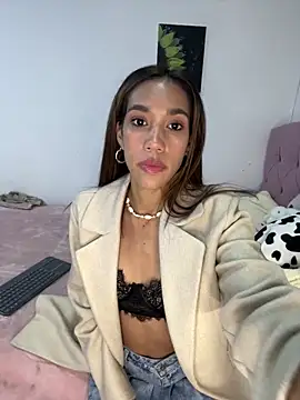 Snapshot of zoe_storm chatting on January 2025 10:41:01 PM zoe storm online show from January 2025 10:41:01 PM