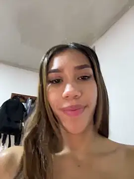 Snapshot of zoe_storm chatting on February 2025 08:58:01 PM zoe storm online show from February 2025 08:58:01 PM