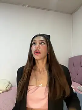 Snapshot of zoe_storm chatting on February 2025 04:07:01 AM zoe storm online show from February 2025 04:07:01 AM