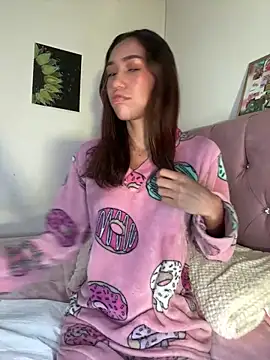 Snapshot of zoe_storm chatting on March 2025 06:04:02 PM zoe storm online show from March 2025 06:04:02 PM