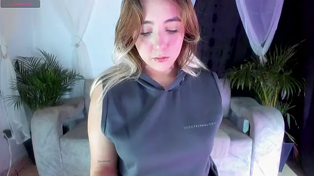 Freydis18 online show from October 2025 03:51:02 AM