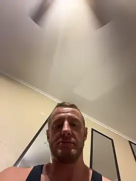 Snapshot of biggzee6 chatting on November 2025 10:13:02 PM biggzee6 online show from November 2025 10:13:02 PM