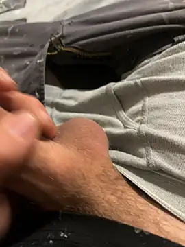 Snapshot of biggzee6 chatting on December 2025 12:27:01 AM biggzee6 online show from December 2025 12:27:01 AM