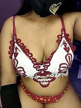 Snapshot of Love_Evaa chatting on March 2025 10:02:02 PM Love Evaa online show from March 2025 10:02:02 PM