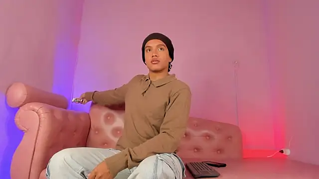 Snapshot of DanteAndKyle chatting on November 2025 11:54:01 PM DanteAndKyle online show from November 2025 11:54:01 PM