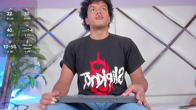 Snapshot of DanteAndKyle chatting on November 2025 11:10:01 PM DanteAndKyle online show from November 2025 11:10:01 PM