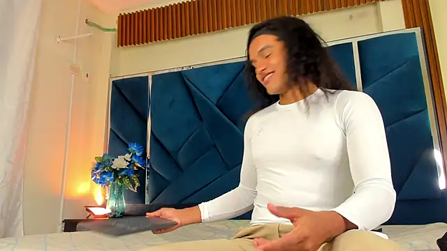 Snapshot of DanteAndKyle chatting on December 2025 10:48:01 PM DanteAndKyle online show from December 2025 10:48:01 PM