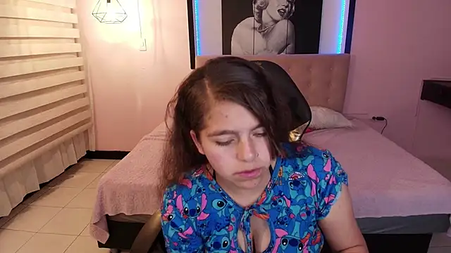 Kitten Cam online show from February 2025 04:14:02 PM