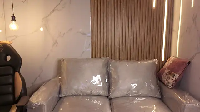 Kitten Cam online show from January 2026 02:22:02 PM