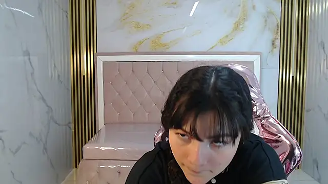 shalon diaz s online show from February 2025 01:06:01 PM