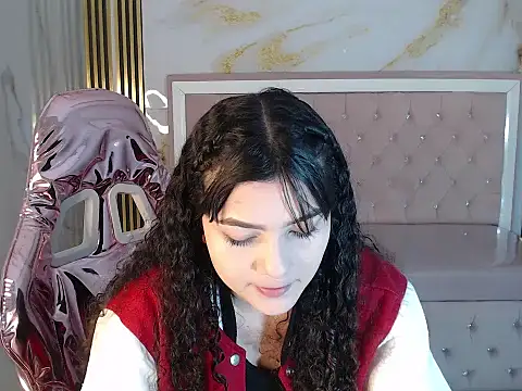 shalon diaz s online show from March 2025 01:18:01 PM