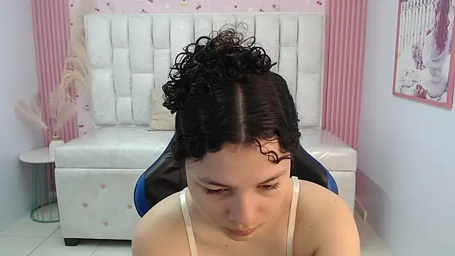 shalon diaz s online show from November 2025 01:10:02 PM