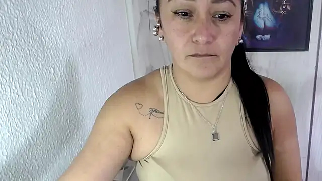 JULIANAWET69 online show from February 2026 10:06:01 PM