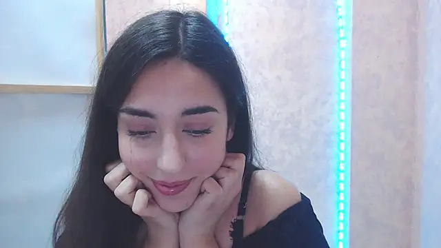 Snapshot of Lovelllyy chatting on February 2025 10:29:02 AM Lovelllyy online show from February 2025 10:29:02 AM