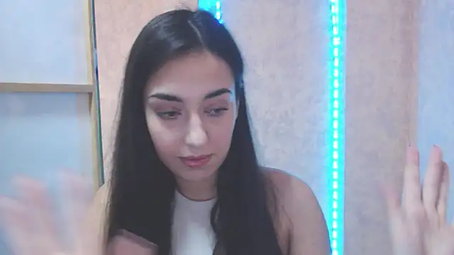 Snapshot of Lovelllyy chatting on February 2025 11:00:02 AM Lovelllyy online show from February 2025 11:00:02 AM