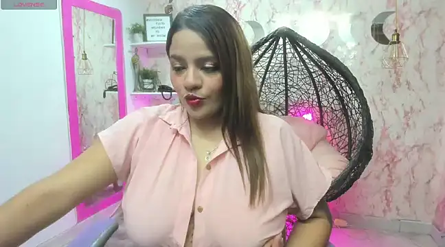 victoria  floyd online show from January 2025 07:42:02 PM