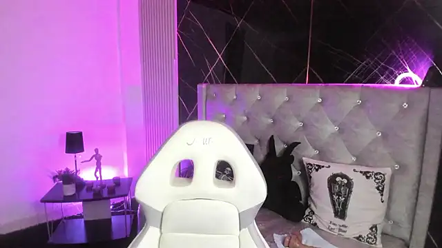 victoria  floyd online show from January 2026 08:02:02 PM