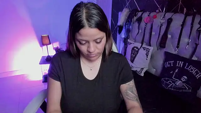 victoria  floyd online show from April 2026 01:05:02 AM