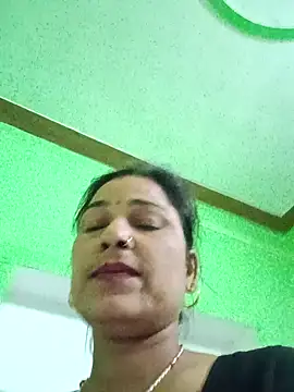 Snapshot of Bina_Bhanot chatting on March 2025 04:09:02 PM Bina Bhanot online show from March 2025 04:09:02 PM