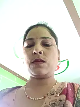 Snapshot of Bina_Bhanot chatting on March 2025 05:54:01 AM Bina Bhanot online show from March 2025 05:54:01 AM