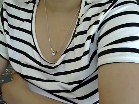 Snapshot of Shanaya1 chatting on March 2025 08:34:01 AM Shanaya1 online show from March 2025 08:34:01 AM