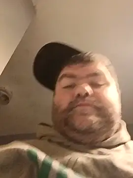 Rcraigue4 online show from November 2025 09:19:01 AM