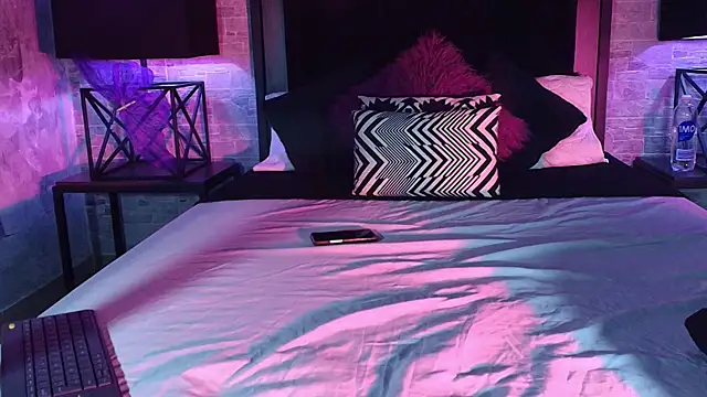 Bella Smiith  online show from February 2025 07:28:01 PM